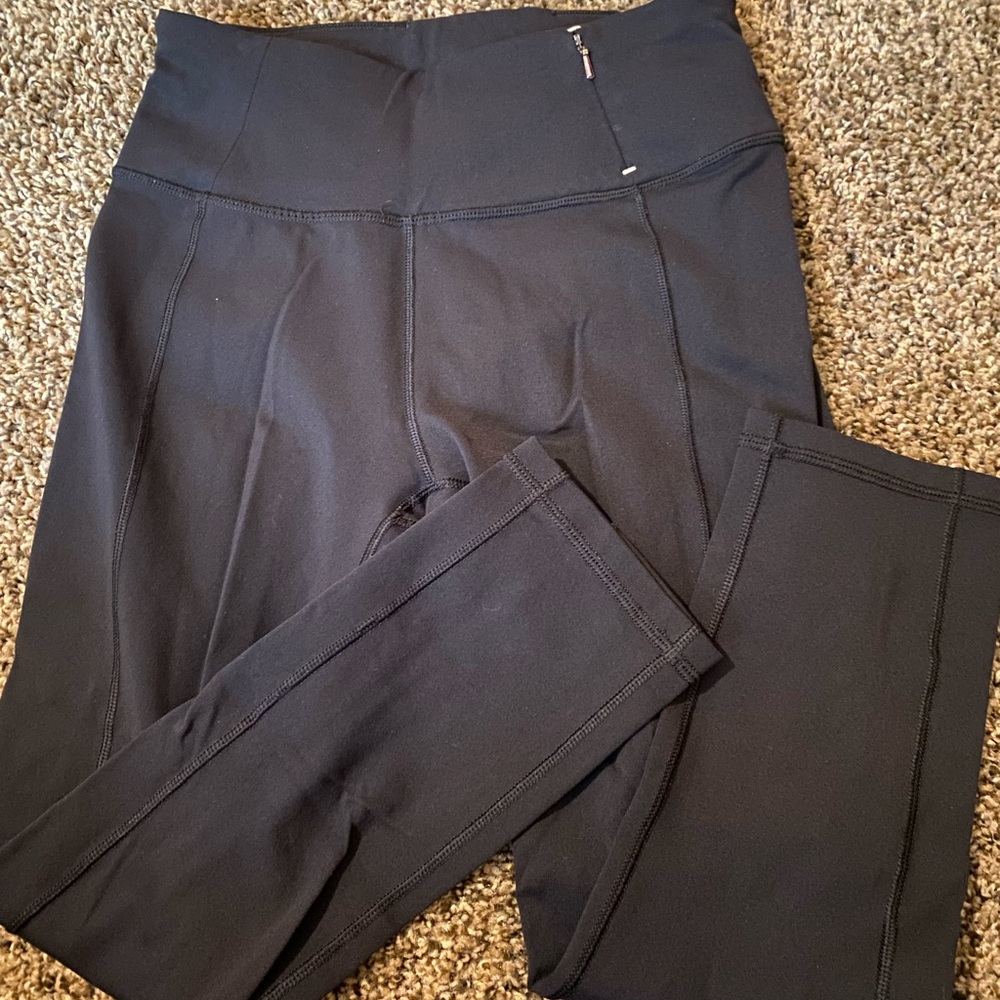 Sleek Black High-Rise Leggings